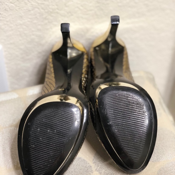 Stunning faux gold and black snake skin heels - Picture 3 of 3